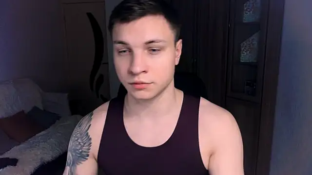 handsome guy01 online show from January 20, 2025, 3:39 pm