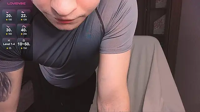 handsome guy01 online show from February 14, 2025, 10:58 pm