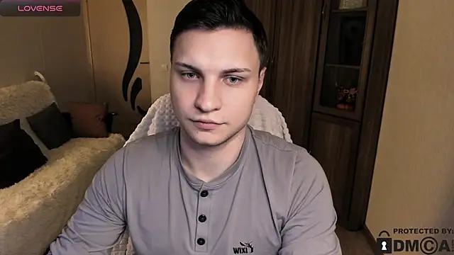 handsome guy01 online show from November 16, 2025, 6:57 pm