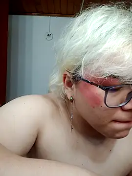 amalia love online show from October 30, 2025, 6:37 am