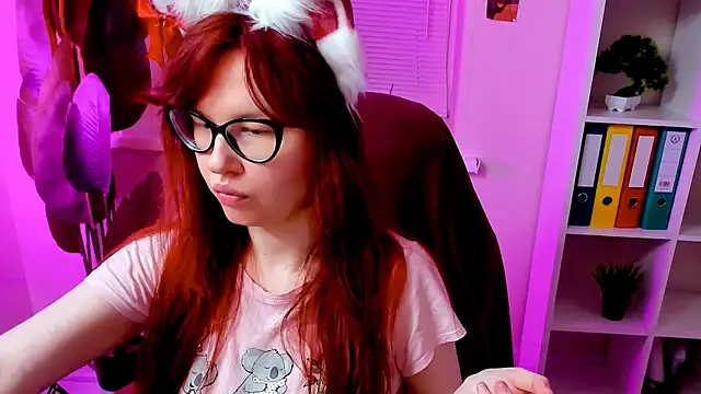 CarolGiggly online show from November 4, 2025, 7:18 am