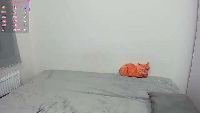 Snapshot of ravenousbiter chatting on February 8, 2025, 8:10 pm ravenousbiter online show from February 8, 2025, 8:10 pm