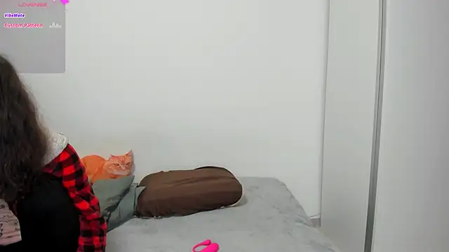 Snapshot of ravenousbiter chatting on March 16, 2025, 9:16 pm ravenousbiter online show from March 16, 2025, 9:16 pm