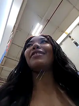 lianisrose online show from November 14, 2025, 6:50 pm