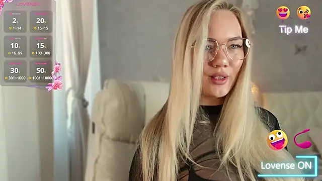 LianaCruz   online show from January 25, 2025, 5:40 am