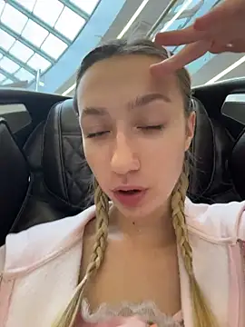 Snapshot of Lia__Love chatting on October 23, 2025, 12:15 pm Lia Love online show from October 23, 2025, 12:15 pm