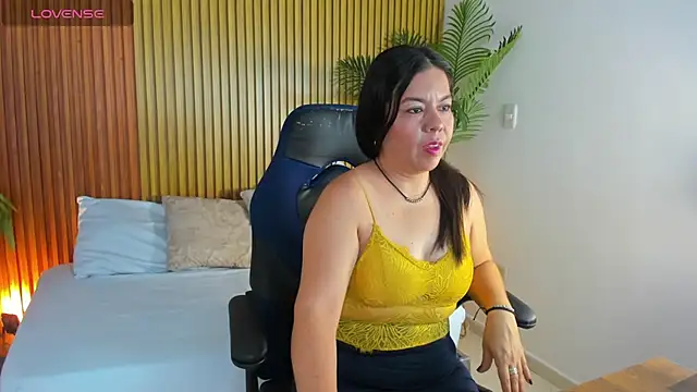Snapshot of nahia_13 chatting on October 15, 2025, 12:05 pm nahia 13 online show from October 15, 2025, 12:05 pm