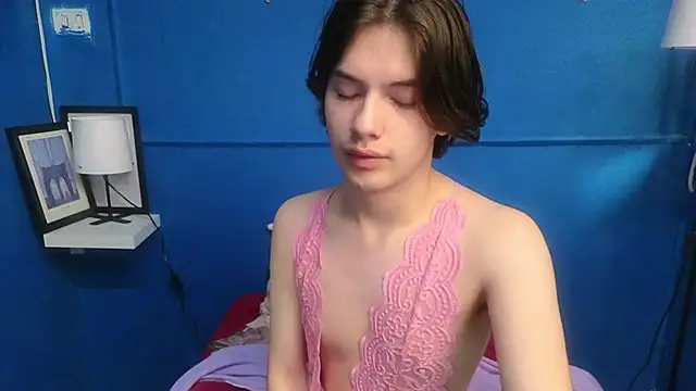 Snapshot of Angel_shiny chatting on February 15, 2025, 2:33 pm Angel shiny online show from February 15, 2025, 2:33 pm