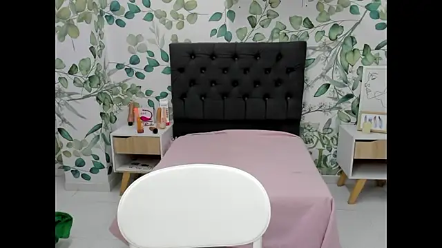 Snapshot of lauren_rios7 chatting on December 14, 2024, 12:55 am lauren rios7 online show from December 14, 2024, 12:55 am