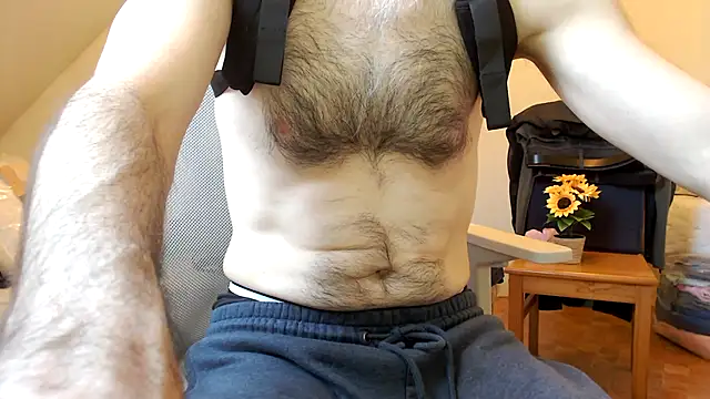 Snapshot of SteveStiffbone chatting on October 5, 2025, 1:09 pm SteveStiffbone online show from October 5, 2025, 1:09 pm