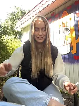 Snapshot of alexa_glory chatting on September 25, 2025, 9:57 am alexa glory online show from September 25, 2025, 9:57 am