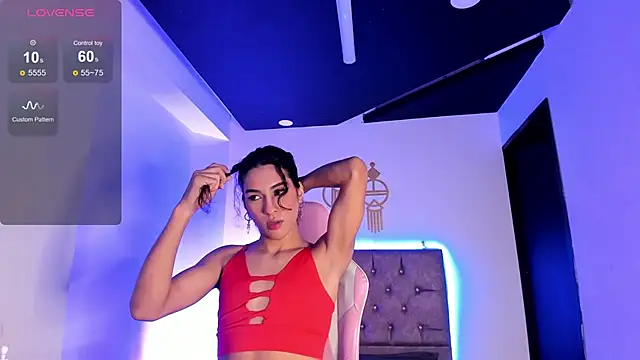 Snapshot of MiaCavallii_ chatting on March 15, 2025, 3:07 am MiaCavallii online show from March 15, 2025, 3:07 am