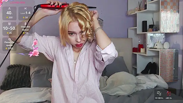 White Lioness online show from October 23, 2025, 2:16 pm