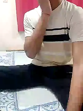 Snapshot of rahul_4u chatting on December 5, 2024, 10:01 pm rahul 4u online show from December 5, 2024, 10:01 pm