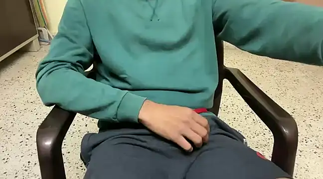 Snapshot of rahul_4u chatting on February 14, 2025, 1:29 pm rahul 4u online show from February 14, 2025, 1:29 pm