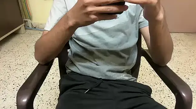 Snapshot of rahul_4u chatting on February 17, 2025, 6:26 pm rahul 4u online show from February 17, 2025, 6:26 pm