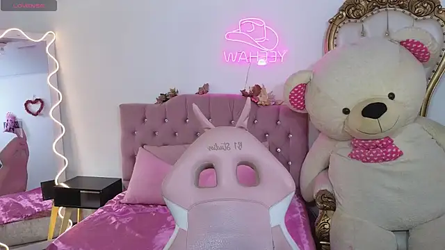 Jazmin tay online show from March 8, 2025, 7:31 pm