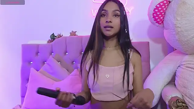 Jazmin tay online show from March 12, 2025, 7:38 pm