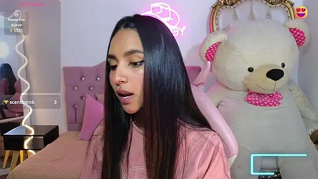 Jazmin tay online show from March 19, 2025, 7:38 pm