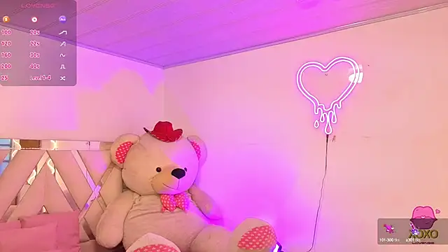 Jazmin tay online show from October 3, 2025, 11:51 am