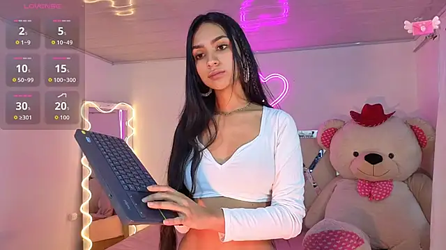 Jazmin tay online show from October 12, 2025, 11:42 am