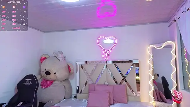 Jazmin tay online show from November 15, 2025, 11:51 am