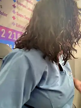 NATHALIA-28  online show from November 27, 2025, 11:56 am