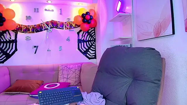 Snapshot of 1Sloppy_Fox4 chatting on October 24, 2025, 8:55 am 1Sloppy Fox4 online show from October 24, 2025, 8:55 am