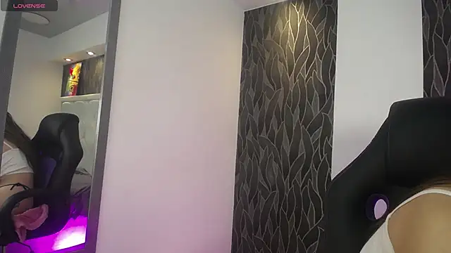 Snapshot of 1Sloppy_Fox4 chatting on November 17, 2025, 6:30 am 1Sloppy Fox4 online show from November 17, 2025, 6:30 am