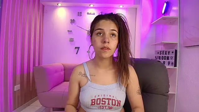 Snapshot of 1Sloppy_Fox4 chatting on November 26, 2025, 5:08 am 1Sloppy Fox4 online show from November 26, 2025, 5:08 am