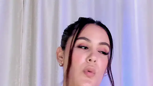 Snapshot of LexyRobert chatting on January 26, 2025, 8:34 pm LexyRobert online show from January 26, 2025, 8:34 pm