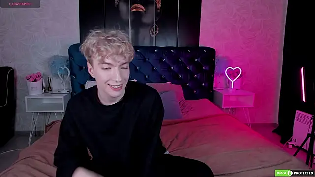 TrevorBenson online show from November 20, 2025, 8:58 am