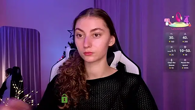 lady curls online show from December 14, 2025, 8:57 pm