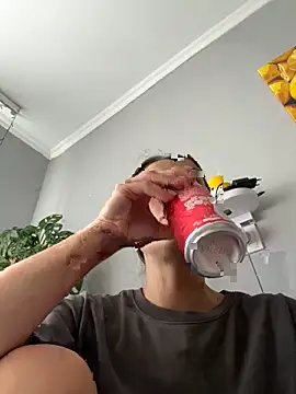 AmiLavs online show from November 5, 2025, 10:37 am