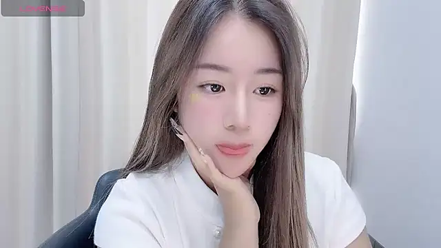 Snapshot of chloe-01 chatting on December 2, 2024, 4:09 am chloe-01 online show from December 2, 2024, 4:09 am