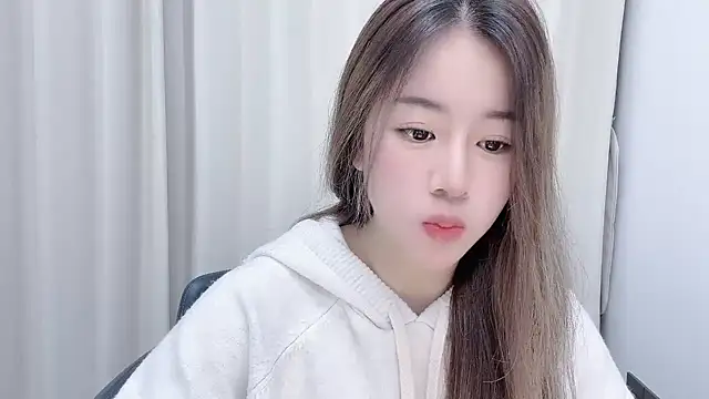 Snapshot of chloe-01 chatting on December 27, 2024, 12:12 pm chloe-01 online show from December 27, 2024, 12:12 pm