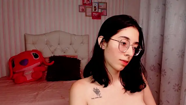 brooklove doll online show from January 22, 2025, 5:26 am