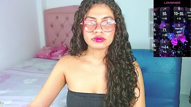 Snapshot of Cynthia_hazel chatting on November 13, 2025, 5:06 am Cynthia hazel online show from November 13, 2025, 5:06 am