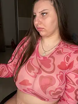 KarinaCelinne online show from November 12, 2025, 2:39 pm