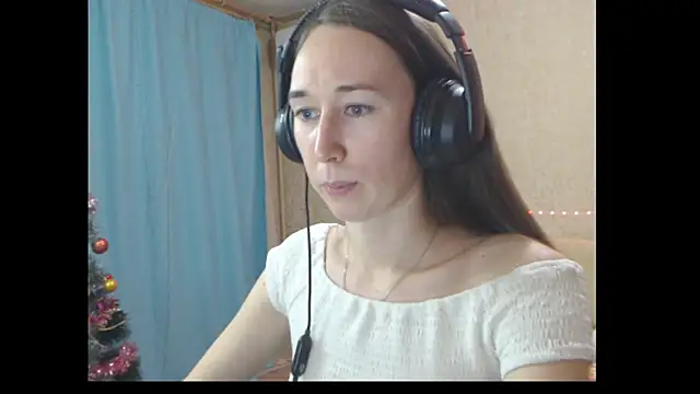 Snapshot of --Model--2 chatting on January 4, 2025, 8:48 pm --Model--2 online show from January 4, 2025, 8:48 pm