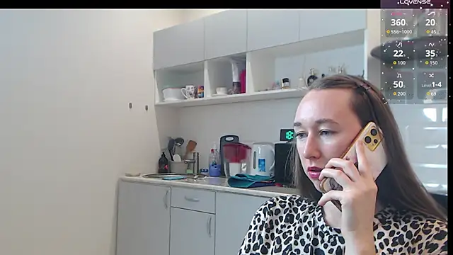 Snapshot of --Model--2 chatting on September 25, 2025, 3:16 pm --Model--2 online show from September 25, 2025, 3:16 pm