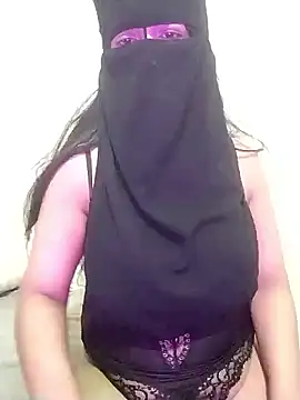 nadya-74 online show from September 17, 2025, 1:24 pm