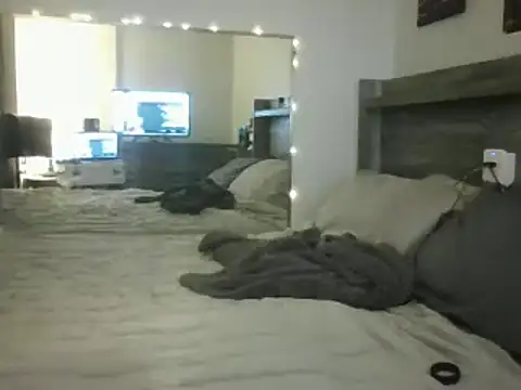 Snapshot of Edward_LongCock chatting on January 19, 2025, 5:26 am Edward LongCock online show from January 19, 2025, 5:26 am