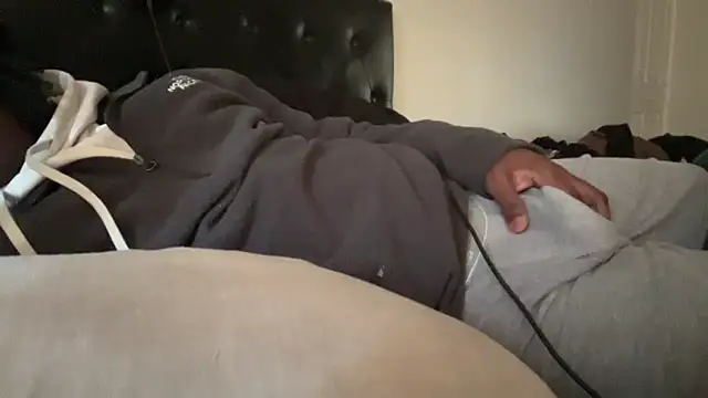 Snapshot of tokenkingtn chatting on November 15, 2025, 6:37 pm tokenkingtn online show from November 15, 2025, 6:37 pm