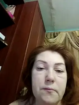 Snapshot of Madame-Butterfly chatting on January 14, 2025, 10:02 pm Madame-Butterfly online show from January 14, 2025, 10:02 pm