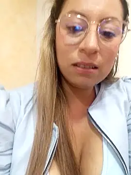 Snapshot of Katalina_S3xy chatting on January 25, 2025, 5:30 pm Katalina S3xy online show from January 25, 2025, 5:30 pm