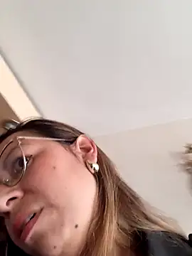 Snapshot of Katalina_S3xy chatting on February 6, 2025, 3:31 pm Katalina S3xy online show from February 6, 2025, 3:31 pm