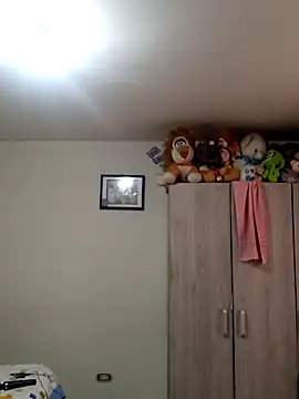 Snapshot of Katalina_S3xy chatting on February 14, 2025, 12:36 pm Katalina S3xy online show from February 14, 2025, 12:36 pm
