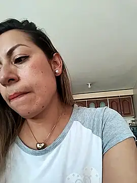 Snapshot of Katalina_S3xy chatting on March 10, 2025, 7:50 pm Katalina S3xy online show from March 10, 2025, 7:50 pm