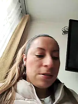 Snapshot of Katalina_S3xy chatting on March 12, 2025, 12:57 pm Katalina S3xy online show from March 12, 2025, 12:57 pm